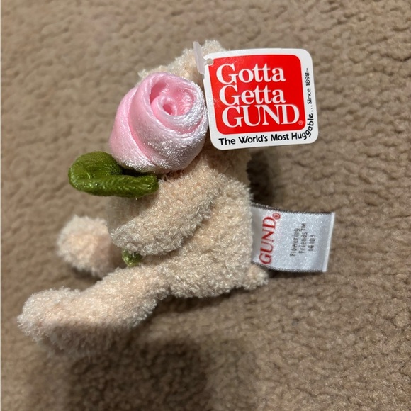 gotta getta gund bear With Rose - Picture 2 of 8